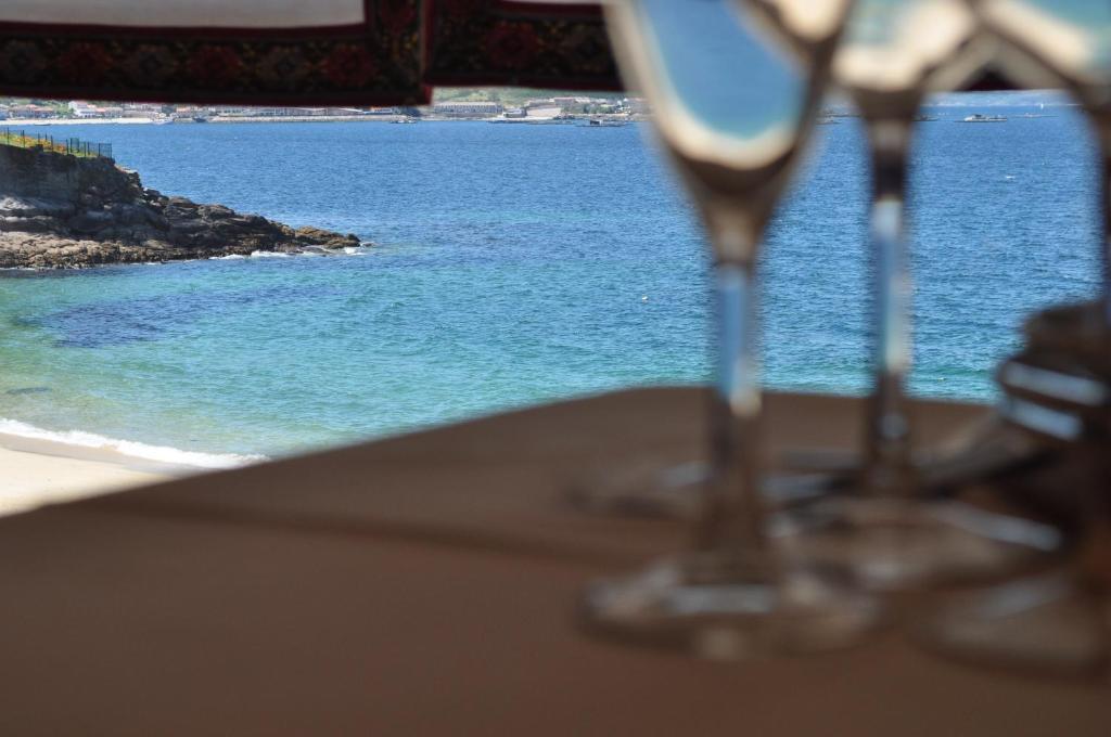 Hotel Restaurante Loureiro Bueu Exterior photo